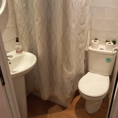 Гостевой дом Joy In The Center *